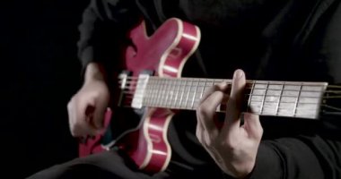 Adam var oyun elektro gitar