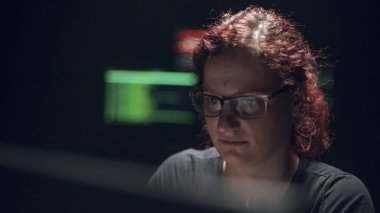 Bilgisayar odası kadın