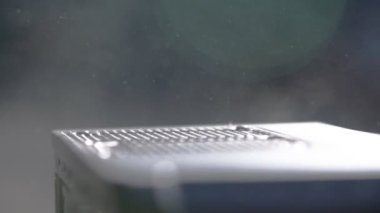 Kişisel bilgisayar içinde hava kompresörü ile üfleme tozu