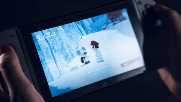 Anahtar üzerinde Mario oyunu kapatın