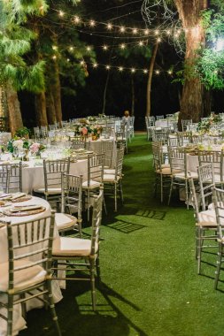 Düğün çatal ve merkezinde