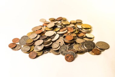 Dünyanın farklı ülkelerinden gelen çok sayıda sikke