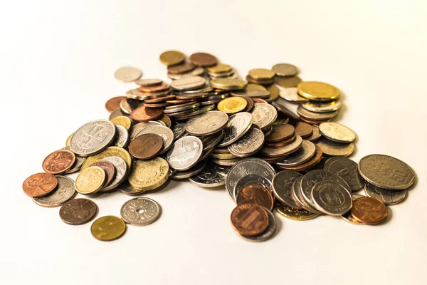 Dünyanın farklı ülkelerinden gelen çok sayıda sikke