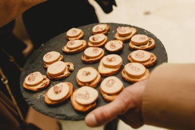 Bir düğün menüsü meze