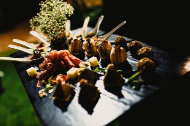 Bir düğün menüsü meze