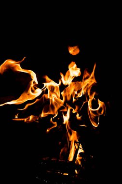 Kırmızı ve sarı Barbekü yangında alevler.