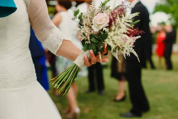 Colorful Natural Bridal Bouquet — Stock Photo, Image