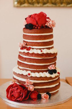 Lezzetli gerçek düğün pastası