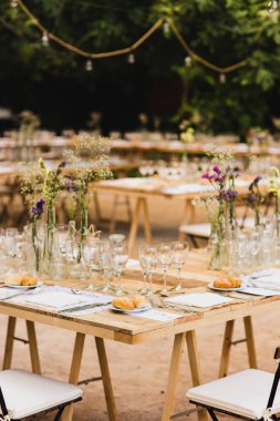 Olaylar ve düğünler için Retro boş vintage tarzı ahşap sandalye