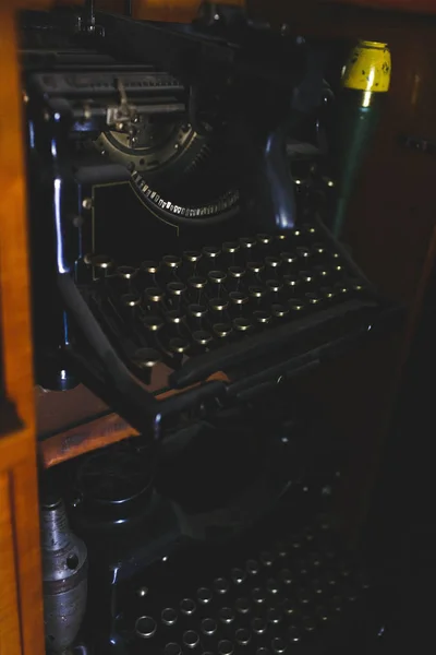 Old Typewriter Damaged Keys — Stock Photo, Image