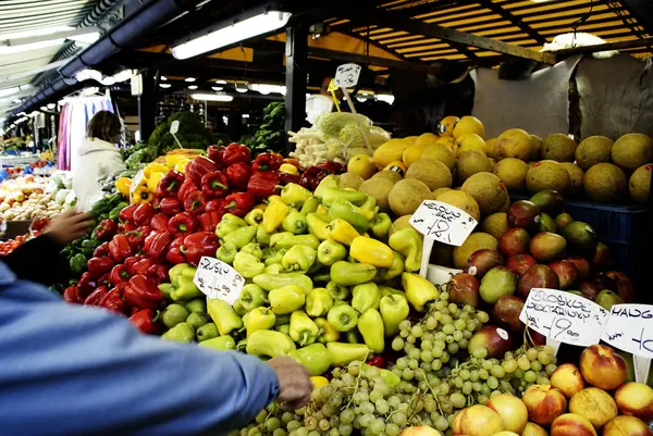 Frutas Puestos Mercado —  Fotos de Stock