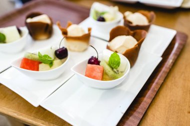 Soğuk tatlılar ve düğün pastaları