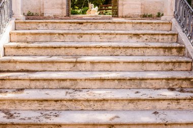 Taş merdiven Akdeniz Sarayı