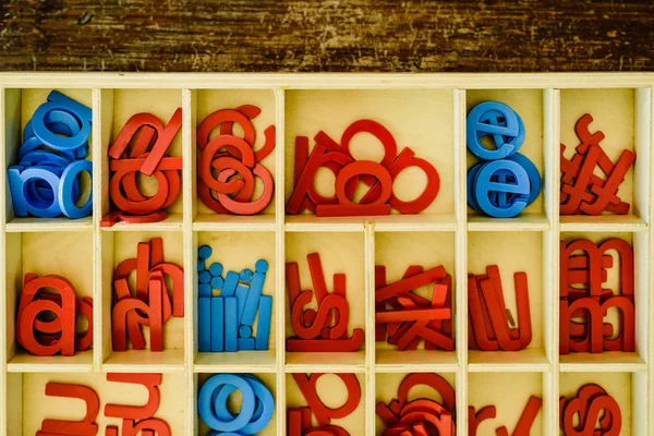 Lettres Pour Apprendre Écrire Lire Dans Votre Boîte Bois Classe — Photo