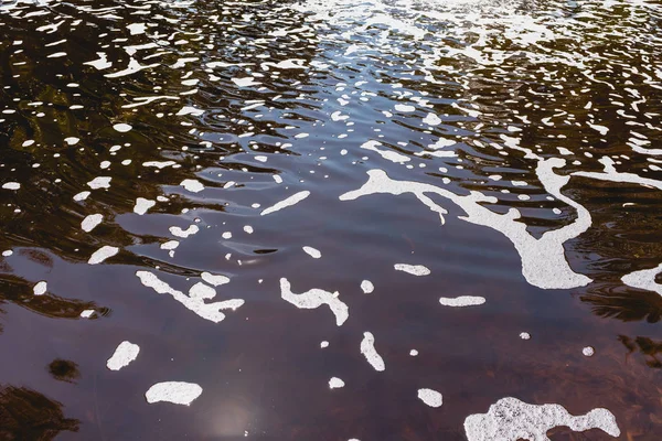 Hab Mosó Tisztítószerek Folyó Ügyelve Környezet Szennyezett Víz — Stock Fotó