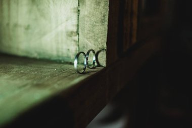 Gelin ve damat için nikah yüzüğü..