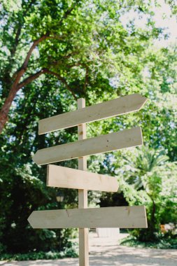 Olaylar ve düğün ahşap tabelaları