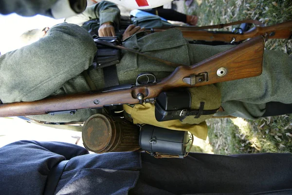 Eski Asker Üniforması Silah Ikinci Dünya Savaşı — Stok fotoğraf