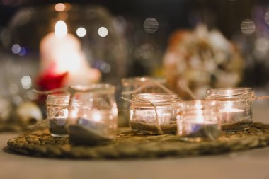 Dekorasyon nesneleri olaylar ve kırsal ve retro tarzı düğün için.