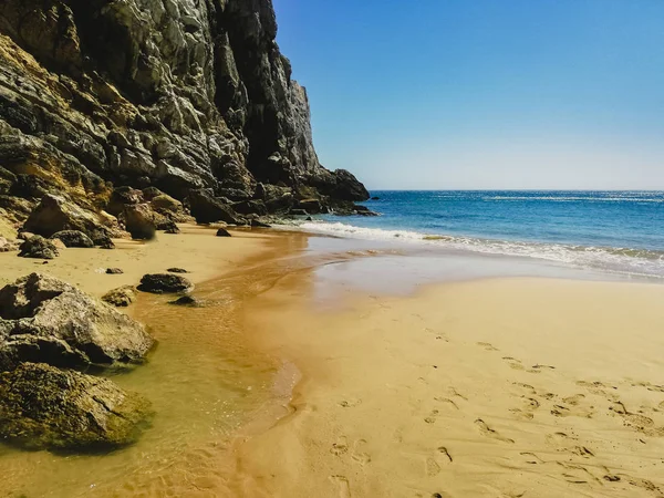 Playa Rocosa Solitaria Cerca Del Océano Costa Portugal — Foto de Stock