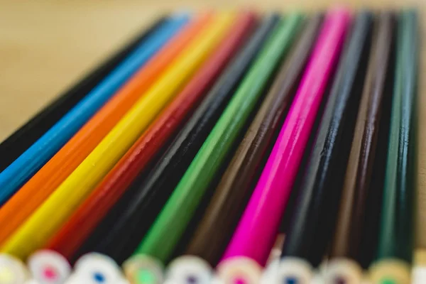 Lápices Colores Ordenados Para Pintar Escuela — Foto de Stock