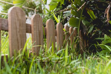 Küçük ahşap çit Bahçe.