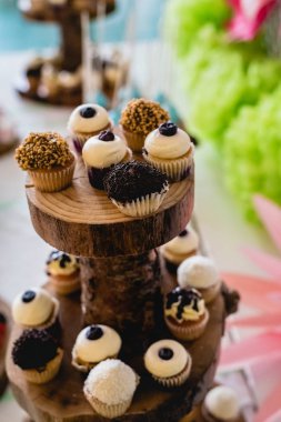 Tatlılar ve düğün pastası bir olay çok tatlı kekler.