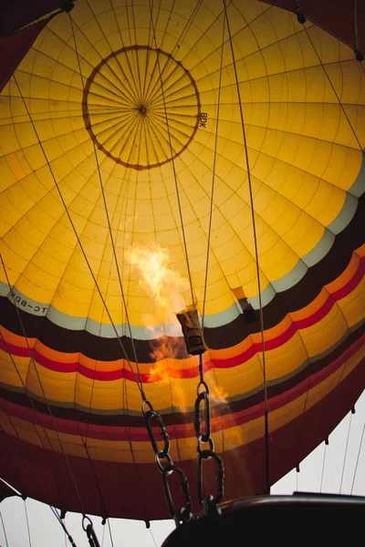 Göreme Turcja Kwietnia 2012 Balonów Ogrzane Powietrze Dla Turystów Latające — Zdjęcie stockowe