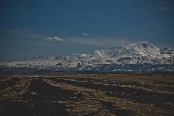 Schneebedeckte Berge Der Türkischen Region Capaddocia — Stockfoto