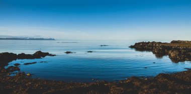 Huzur ve sakin bir deniz doğa gevşeme sahnesi