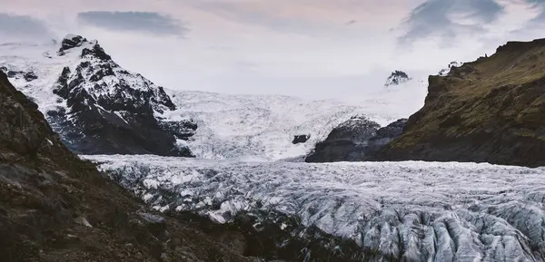 Riesiger Gletscher Blick Auf Die Zunge Und Ihre Großen Eisblöcke — Stockfoto