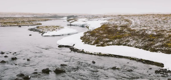 美および静けさを送信アイスランドの風景の美しいパノラマ写真 — ストック写真
