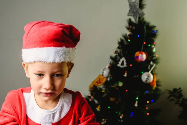 Bébé Avec Geste Préoccupation Attendant Les Cadeaux Père Noël Côté — Photo