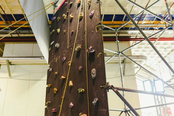 Indoor Kletterwand Für Kinder Während Einer Kirmes — Stockfoto
