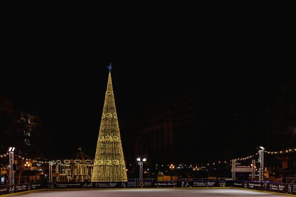 Árvore Natal Feita Com Leds Luminosos Noite — Fotografia de Stock