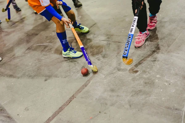 Valencia Espanha Janeiro 2019 Crianças Jogando Hóquei Lutando Pelo Controle — Fotografia de Stock