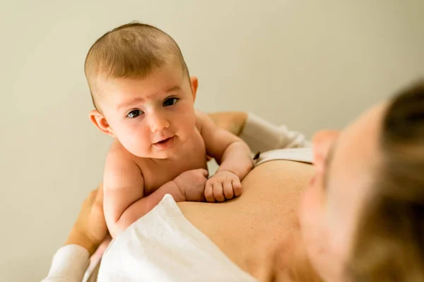 Bastante Niña Recién Nacida Tierna Dulce Bebé — Foto de Stock