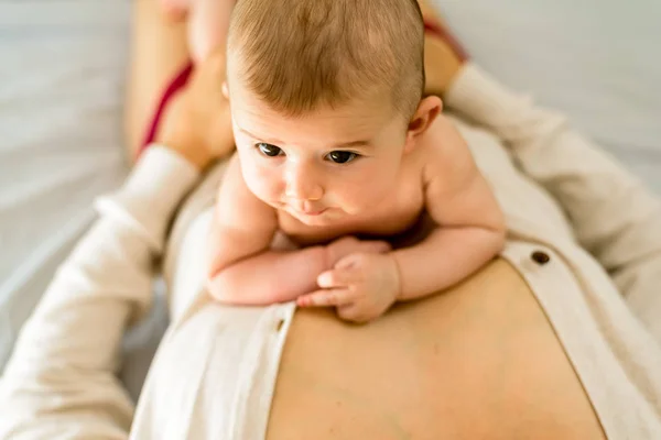 Baby His Happy Mother — Stock Photo, Image