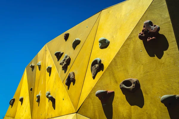 Detail Der Wand Einer Outdoor Kletterwand Zum Üben Des Kletterns — Stockfoto