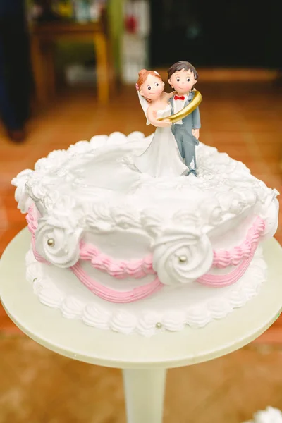 Torta Novios Con Figuras Recién Casados — Foto de Stock