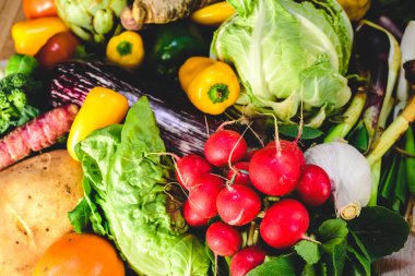 Sebze, en iyi sağlık gıdalar, turp, soğan, sarımsak, biber, lahana, brokoli.