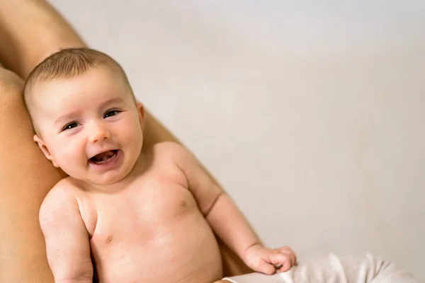 Nice Newborn Baby Laughing — Stock Photo, Image