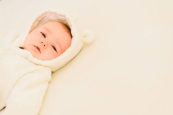 Beautiful Baby Girl Resting Her Back — Stock Photo, Image