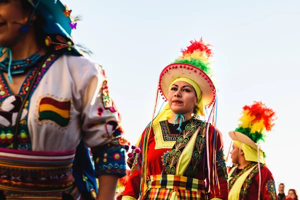 Валенсія Іспанія Лютого 2019 Жінка Виконує Болівійський Народного Танцю Tinku — стокове фото