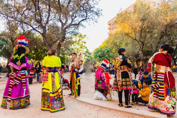 Valence Espagne Février 2019 Groupe Femmes Vêtues Traditionnelle Robe Andine — Photo