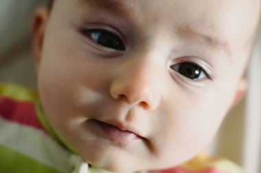 Bir bebeğin ağız yakın çekim.