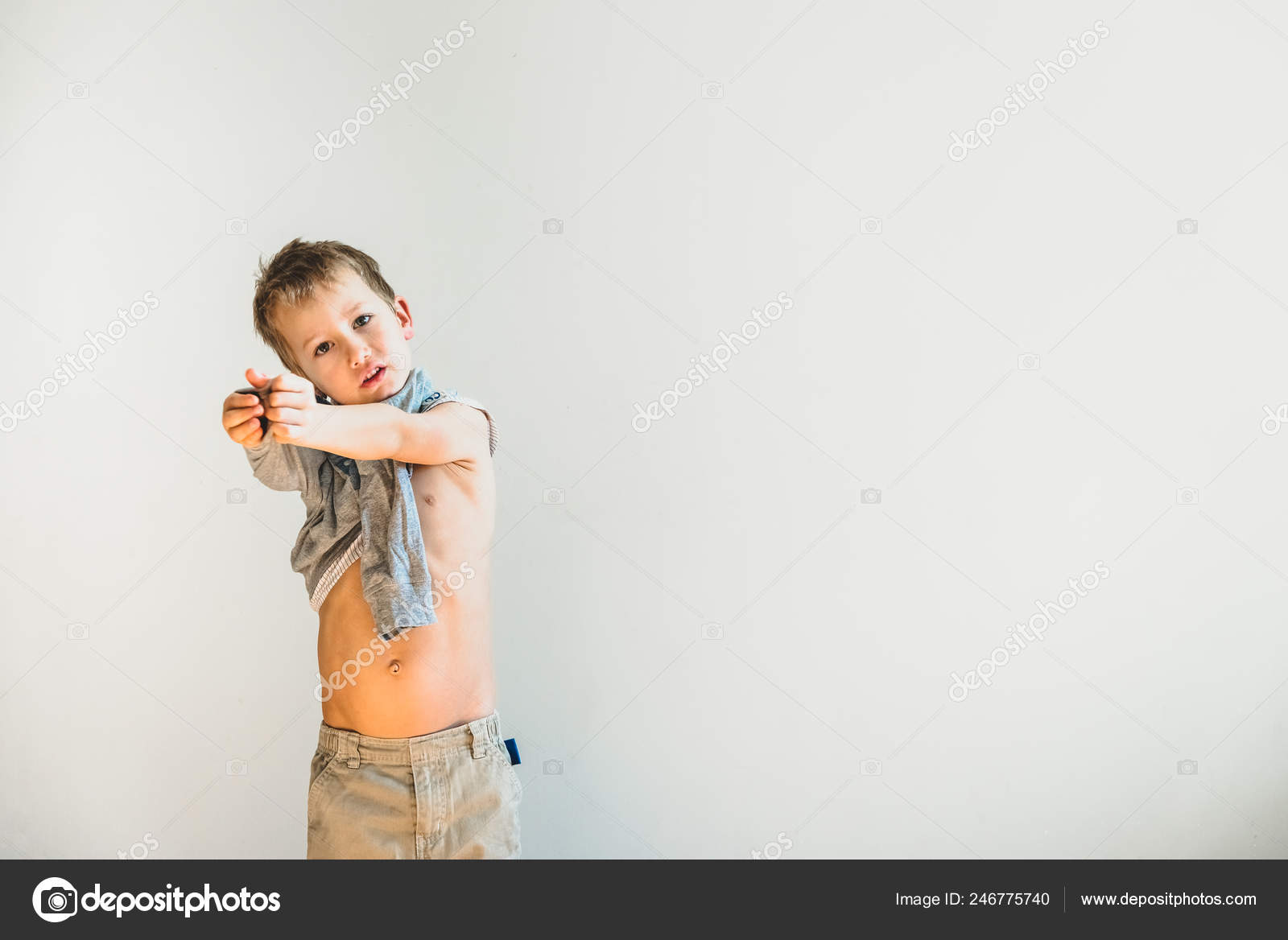 child undress Child Undressing Going Sleep Alone Learning Independent — Stock Photo ©  joaquincorbalan #246775740
