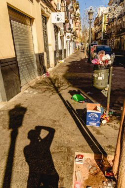 Valencia, Ispanya-Mart 16, 2019: sabahları sokaklarda 