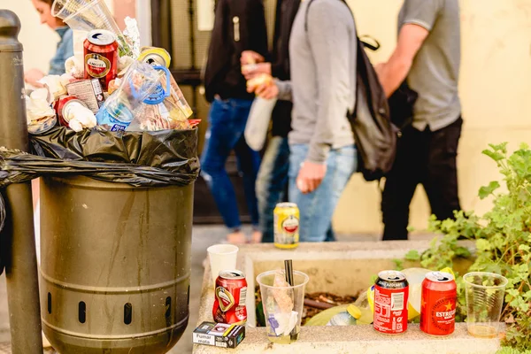 Valencia, Španělsko-16. březen 2019: ráno ulice — Stock fotografie