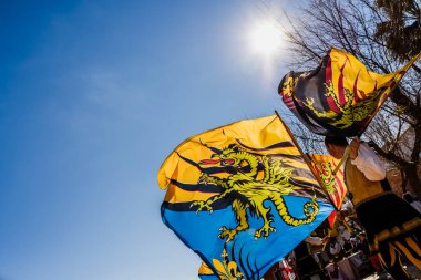 Valencia, İspanya-27 Ocak 2019: İtalyan bayrakları-Dançıları, Sbandie